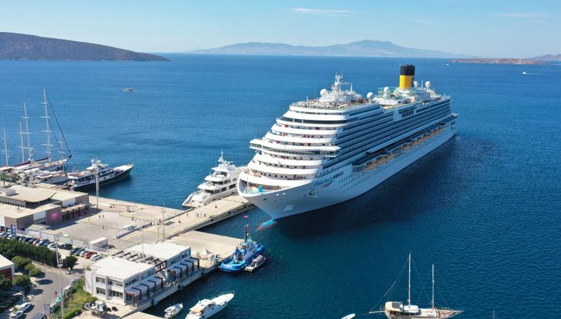 Bodrum'a "Costa Venezia" gemisiyle bin 502 yolcu geldi