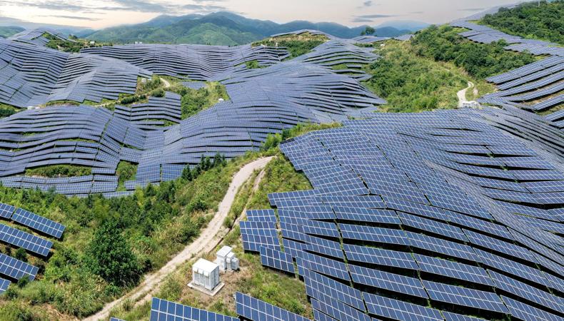 Dünyanın enerjisi 'yenileniyor'