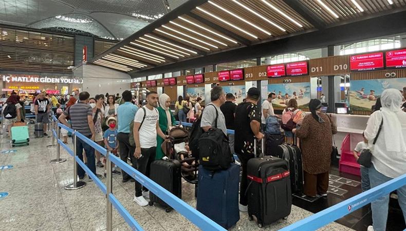 İstanbul'daki havalimanları 9 ayda yolcu sayısını 27.5 milyon artırdı