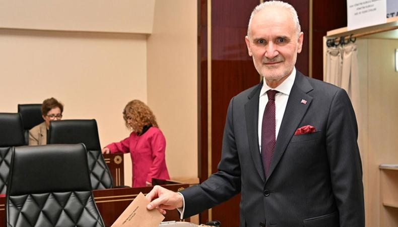 Şekib Avdagiç yeniden İTO Başkanı seçildi