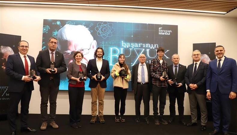 Teknopark İstanbul'un teknoloji ödülleri sahiplerini buldu