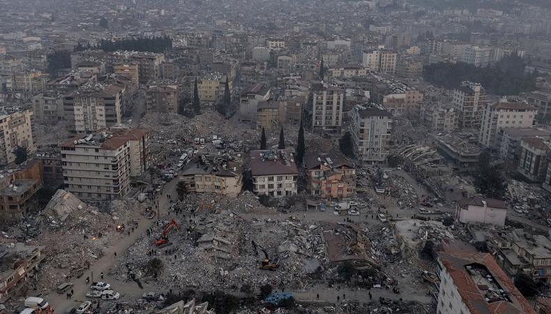 Uluslararası şirketlerin deprem bölgesine yardımları sürüyor