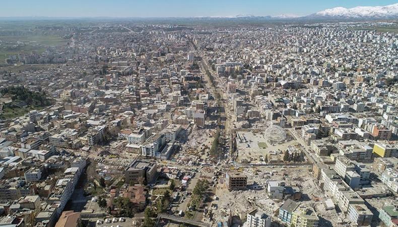 Kamu bankalarından deprem bölgelerine toplamda 72 milyar liralık destek