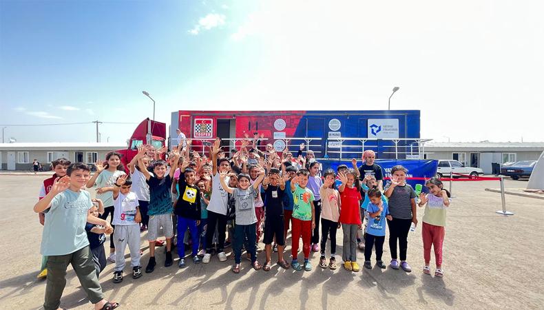 Mobil Eğitim Simülatörü Elazığ'da depremzede çocuklarla buluşuyor