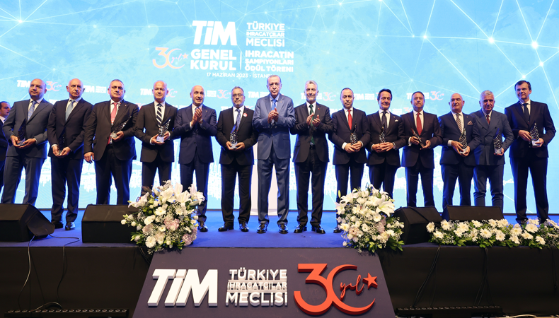 İhracat şampiyonları ödüllerini aldı