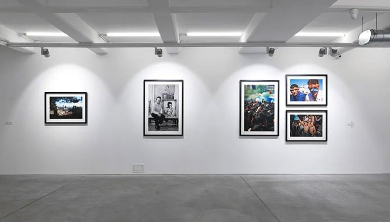 'Seni Sevmeyen Ölsün' sergisi, Anna Laudel İstanbul'da açıldı