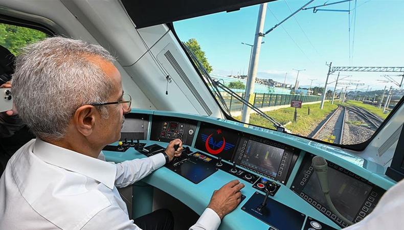 Bakan Uraloğlu, 'Milli Hızlı Tren' için tarih verdi