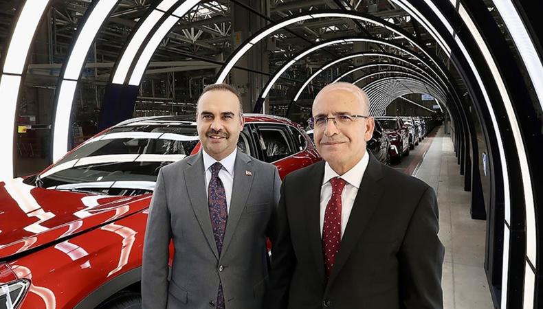 Bakan Kacır ve Bakan Şimşek'ten Togg üretim tesisine ziyaret