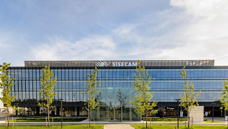 Şişecam 4 milyar TL'lik 'Otocam Hattı'nı devreye aldı