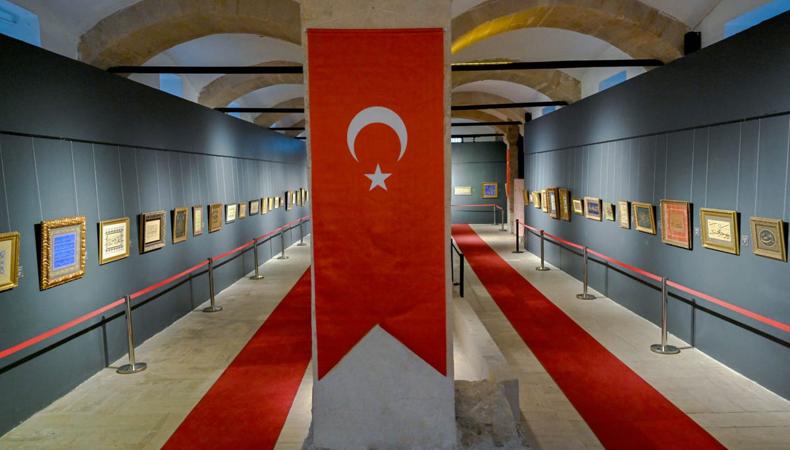 Yıldız Holding'in 'Konuşan Yazılar' sergisi Edirne'de açıldı