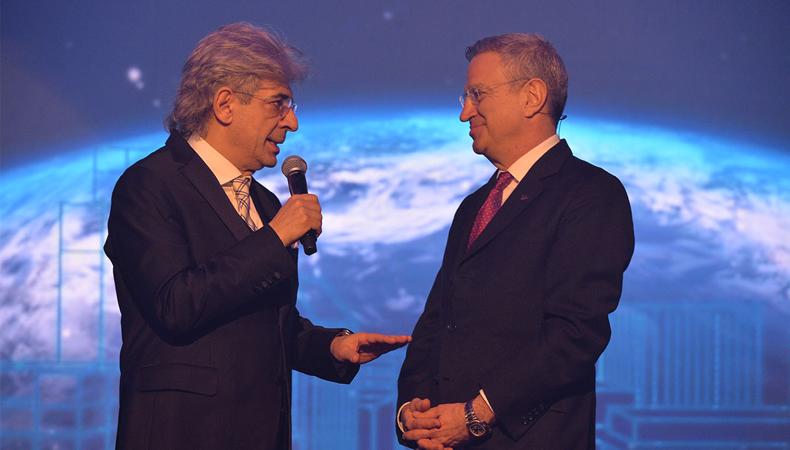 Çuhadaroğlu, 70'inci yaşını kutladı