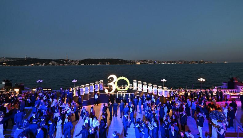 Saat&Saat'ten 30. yıla özel görkemli kutlama