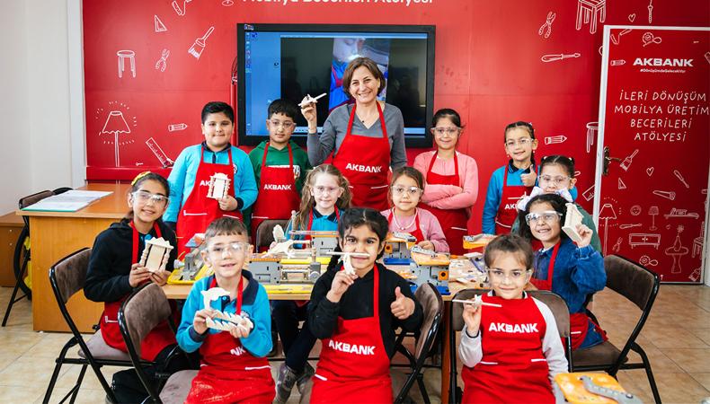 Akbank deprem bölgesinde ileri dönüşümde önemli rol üstleniyor