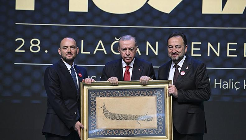 MÜSİAD'da bayrak değişimi