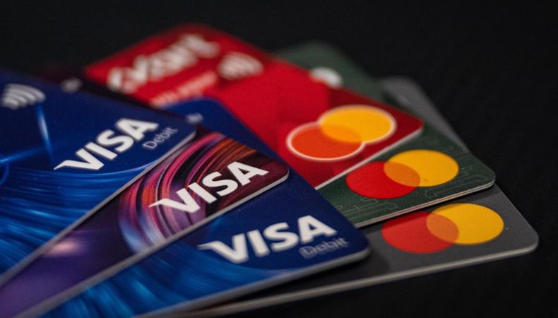 Merkez Bankası kredi kartı faiz oranlarını düşürdü