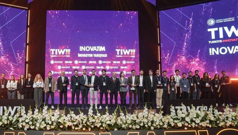 Türkiye Innovation Week'te girişim ve inovasyon ödülleri sahiplerini buldu