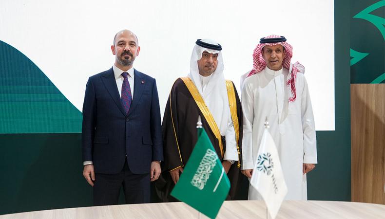 Emlak Konut'un ilk global projesi ‘Hayat Mekke' için imzalar atıldı