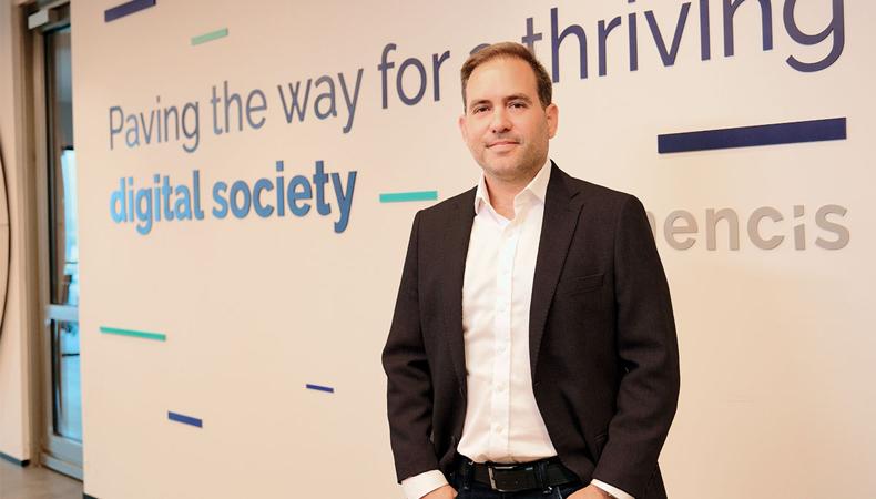 Yapay zeka ve veri analitiğiyle şirketleri geleceğe hazırlıyor