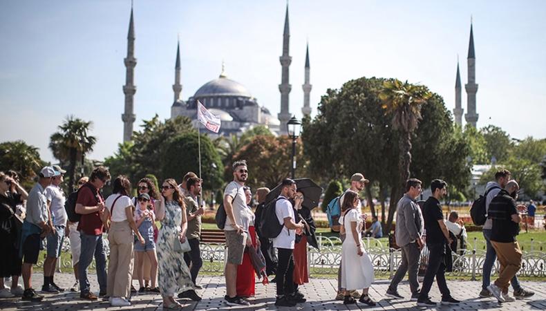 Yılın 10 ayında turist sayısı 55 milyonu geçti