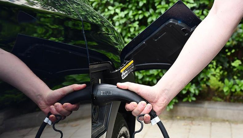 Elektrikli araç şarj altyapısında hedefler için 1.2 milyar dolar yatırım gerekiyor