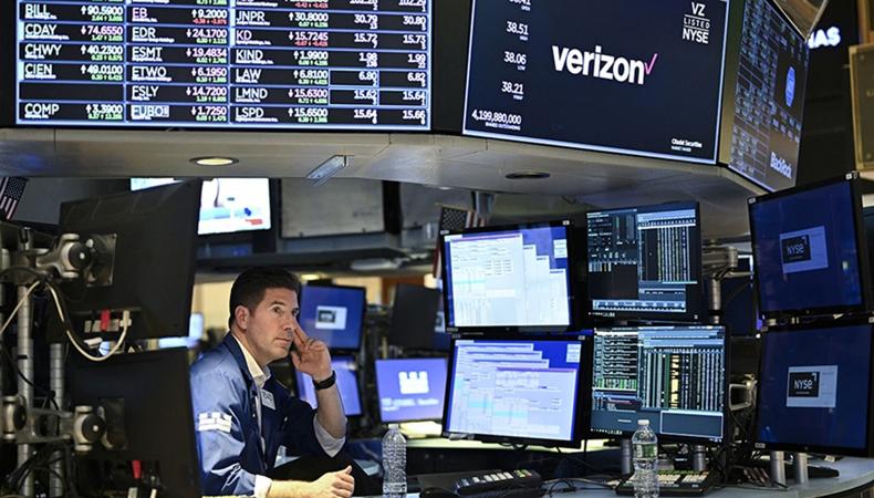 Küresel piyasalar haftaya karışık başladı
