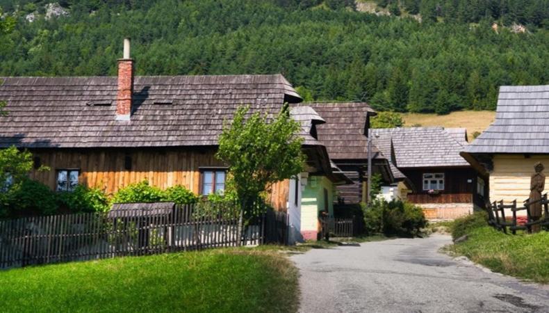 Her yıl 100 bin turist çeken köy ünlü olmaktan mutlu değil