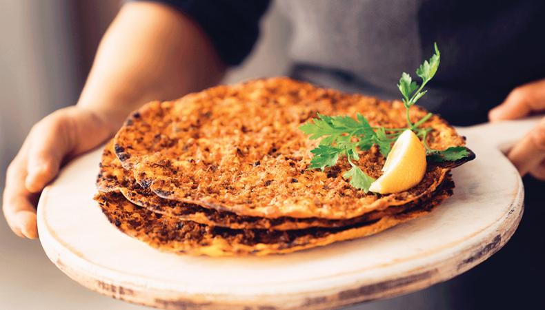 Uçuşlarda lahmacun dönemi başladı: En çok Almanlar yiyor
