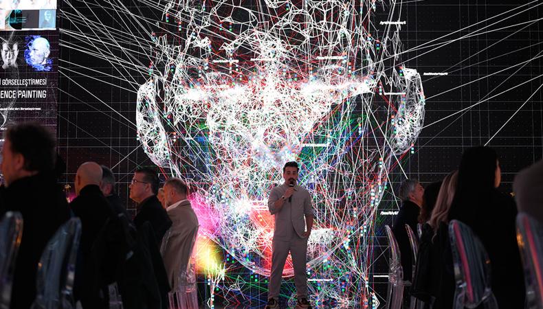 Canlı, düşünen ve sürekli evrilen bir sanat deneyimi