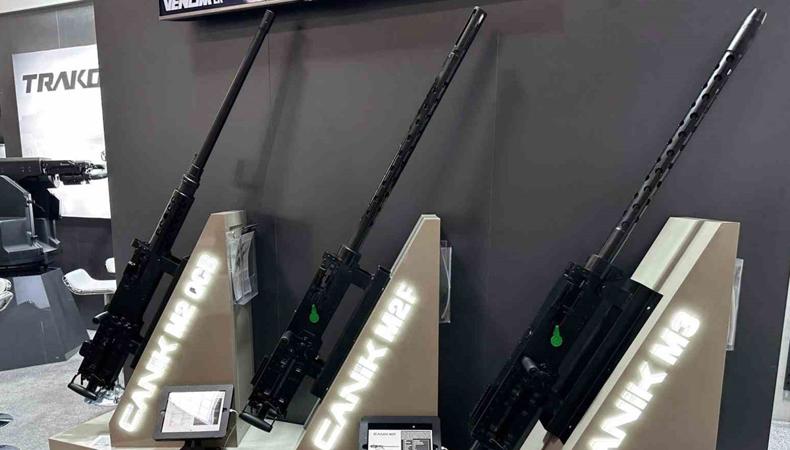 Yerli savunma devinden ağır makineli tüfeğiyle Avrupa'da gövde gösterisi