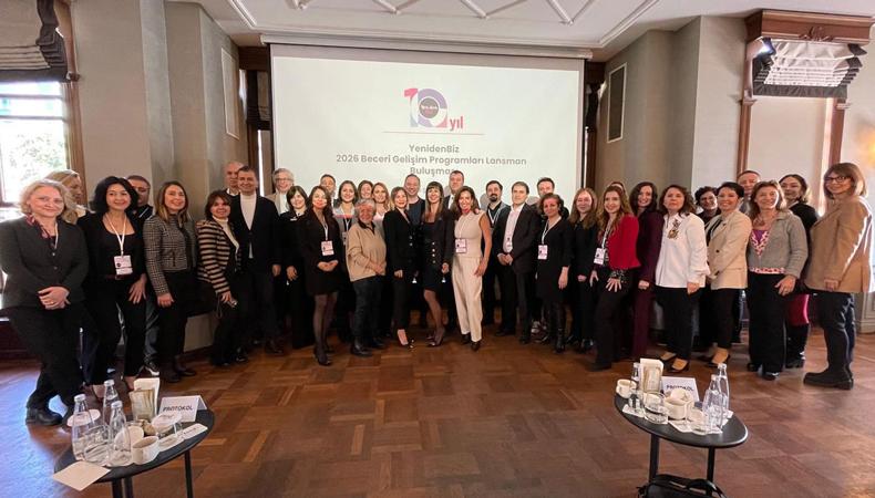 5 binden fazla kadın için beceri gelişim yolculuğunu başlattı