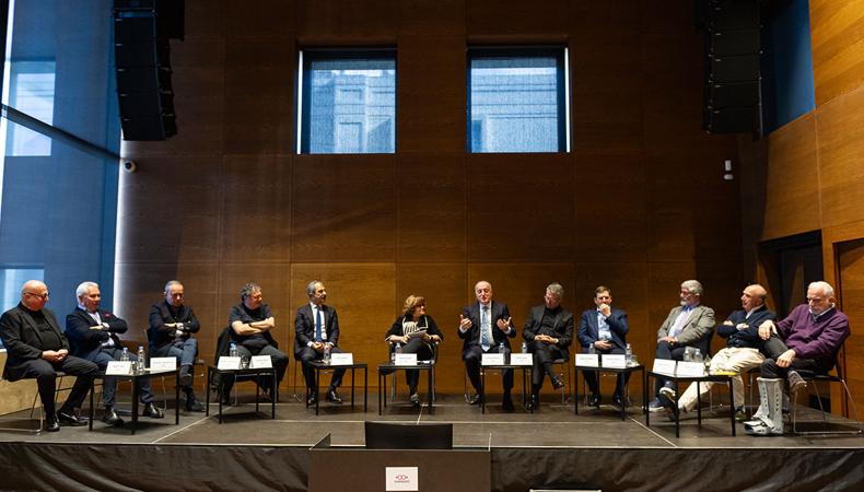 Bir dakikalık net yüzleşme: Eşit miyiz?