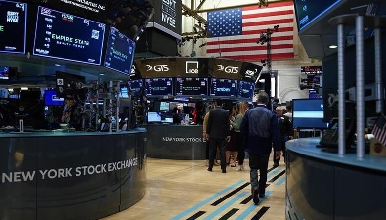 Korku endeksi 3 ayın zirvesinde, New York borsası düşüşle açıldı