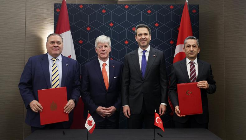 Bakan Bayraktar duyurdu: İki enerji şirketi Kanada'da yatırıma hazırlanıyor