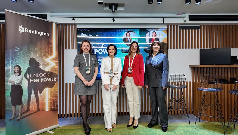 Teknoloji dünyasının önde gelen kadın liderleri aynı panelde buluştu