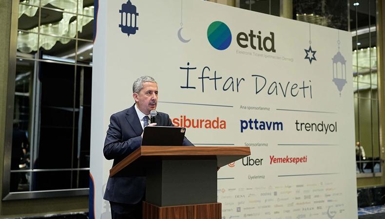 E-ticaret hacmi 4.6 trilyon liraya yaklaştı