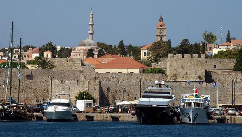 Yunanistan'dan Türk turistlere yönelik vize kararı