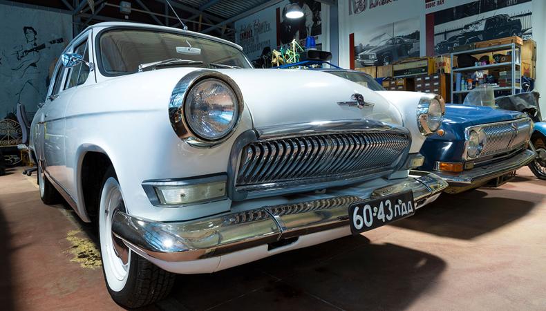 Sovyet döneminin efsane arabası yeni modelleriyle geri döndü