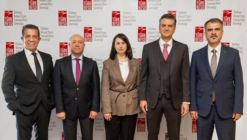 Ekonominin lokomotif sektörlerinden: İhracatı ilk çeyrekte geriledi