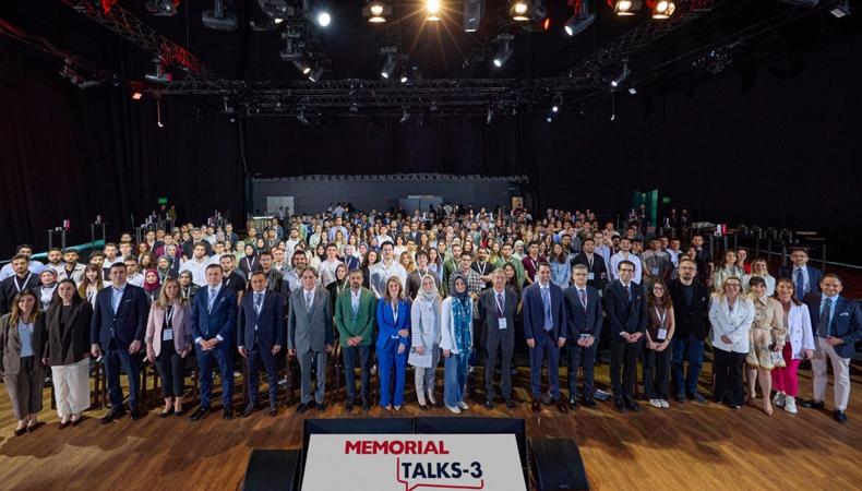 “Sağlığın gerçek gücü insana dokunabilen hekimlerde saklı”