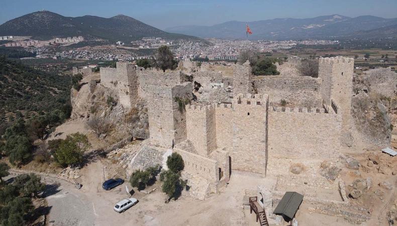 Binlerce yıllık tarihe tanıklık eden kale: Beçin
