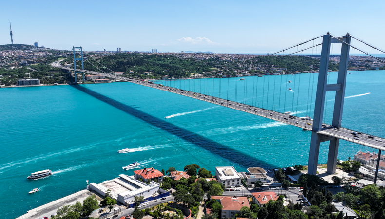 İstanbul Boğazı'nın rengi neden turkuaz oldu?