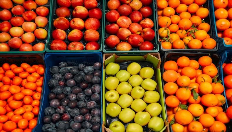 Bazı süpermarketler sebze-meyve reyonunu neden girişe koyar? Bu durumun az bilinen nedeni