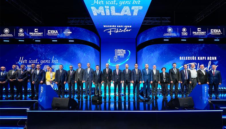 Emlak Konut Anahtar Fikirler Zirvesi teknoloji, yatırım ve girişimcilik ekosistemini buluşturdu