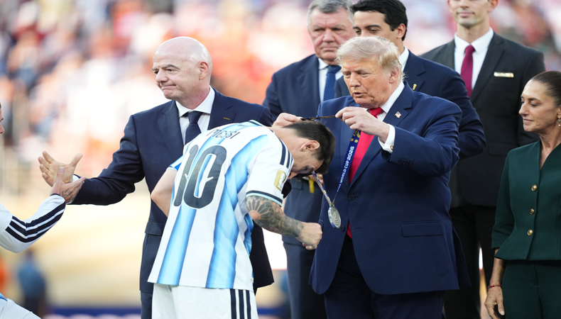 İlginç iddia: Trump, dünya futbolunun patronu için yeni bir iş düşünüyor