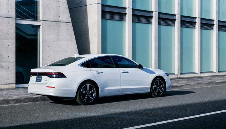 Honda'nın efsane sedan modeli yenilendi