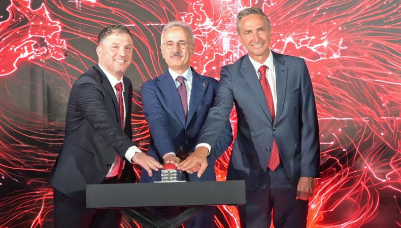 Vodafone Türkiye İzmir'deki yeni veri merkezini faaliyete geçirdi
