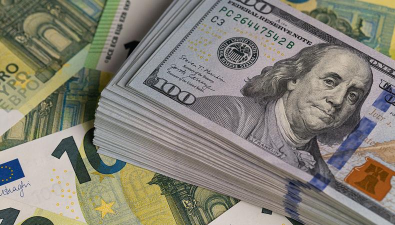 Euro dolar karşısında son 3 ayın en düşük seviyesinde