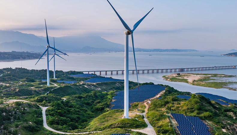 Yenilenebilir enerjide güneş, rüzgar ve depolama yatırımları öne çıkıyor