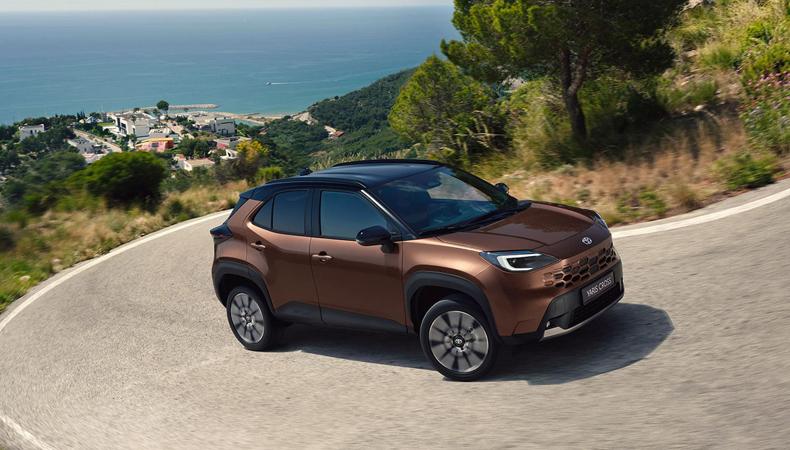Yeni Toyota Yaris Cross Hybrid satışa çıktı, fiyatı belli oldu