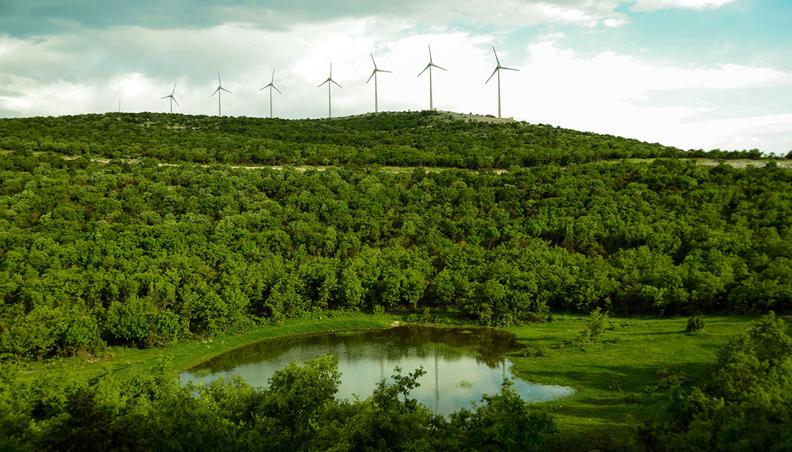 Yenilenebilir enerji yatırımlarına hız kesmeden devam ediyor